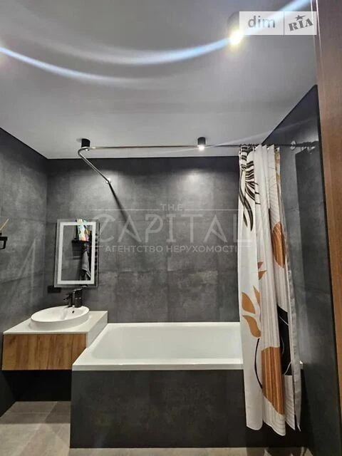 Sale of 3-room apartment 85 sq. m on Vsevolod Zmiyenka Street 19 • I