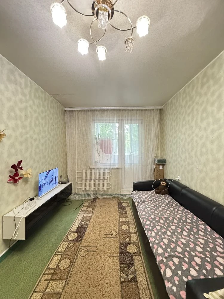 Продам 3к квартиру на Салтовке ,просп Юбилейный 32а