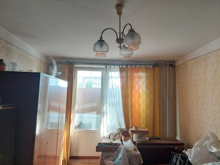 Продам 1ком квартиру метро Индустриальная 3/9 13500