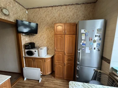 Продам 2х.кв. 2/2 S-43м2 кирпич  газ  на Лысой горе , круг Н