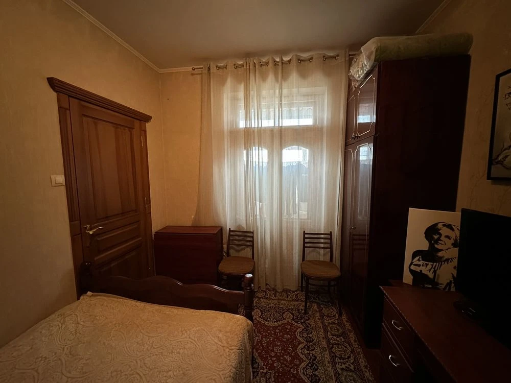 Продам 2х.кв. 2/2 S-43м2 кирпич  газ  на Лысой горе , круг Н