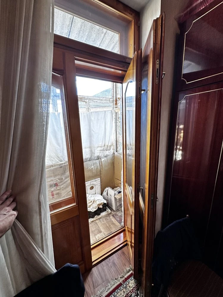 Продам 2х.кв. 2/2 S-43м2 кирпич  газ  на Лысой горе , круг Н