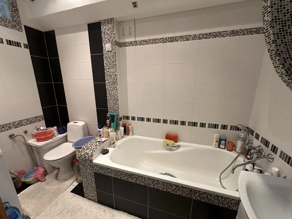 Продам 2х.кв. 2/2 S-43м2 кирпич  газ  на Лысой горе , круг Н