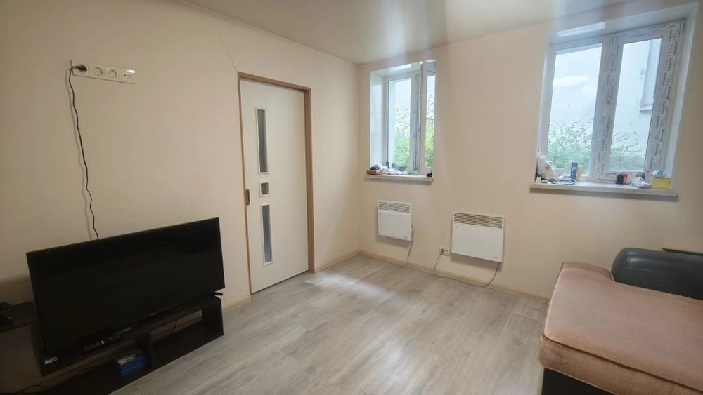 Продам 2-к квартиру в центре Днепра