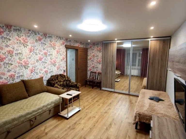 Оренда квартири 1-кімн. 40 м² 3/18 пов.