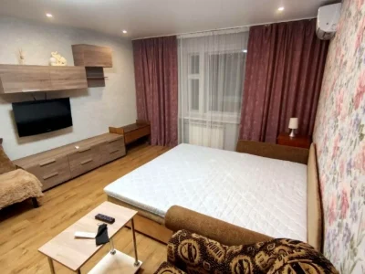 Оренда квартири 1-кімн. 40 м² 3/18 пов.