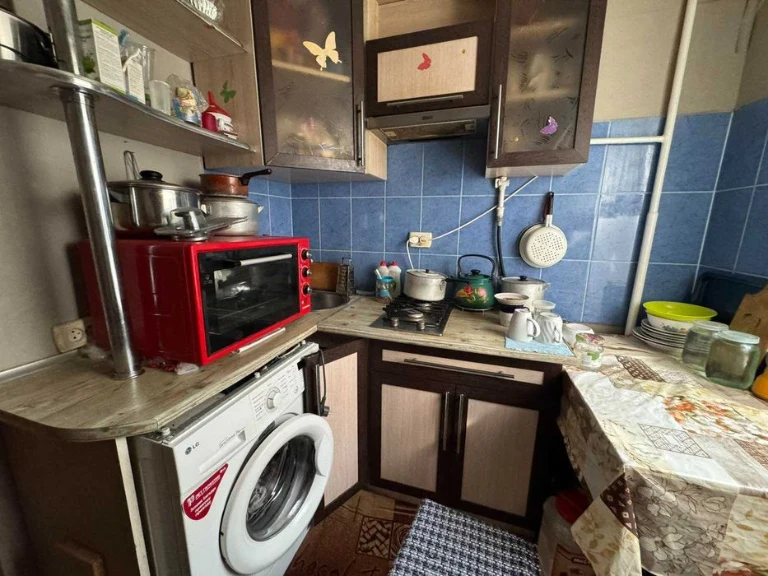 Продам 1-комнатную на Вишенке