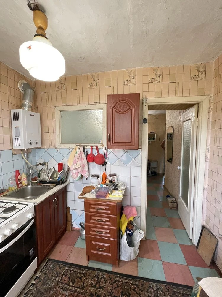 Продаж 2 к кв 12 квартал Б. Хмельницького