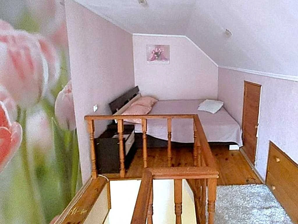 Палубная / Адмиральский: продам 2-этажную квартиру в уютном