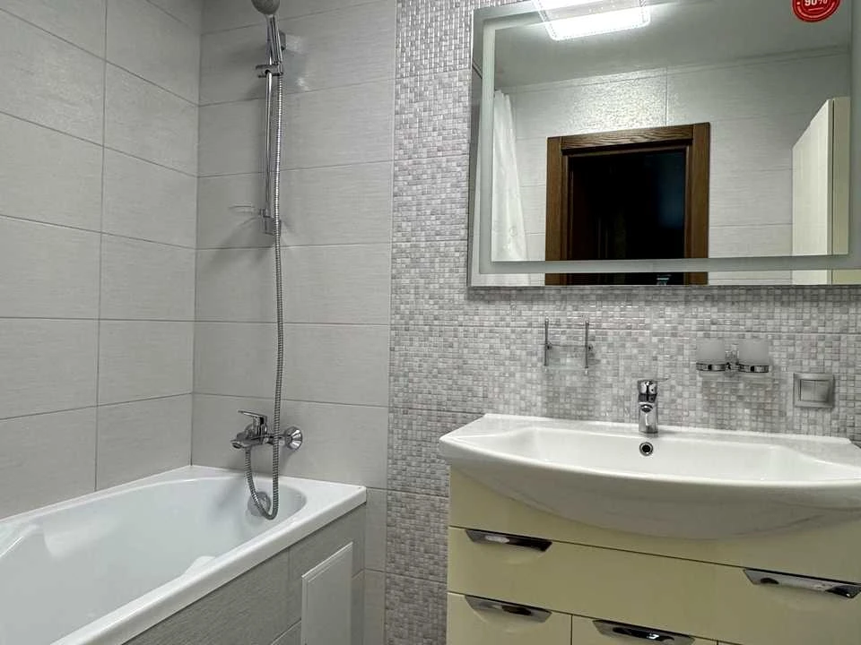 Квартира. Суми, Михайла Лушпи просп. (Космонавтів), 5 к