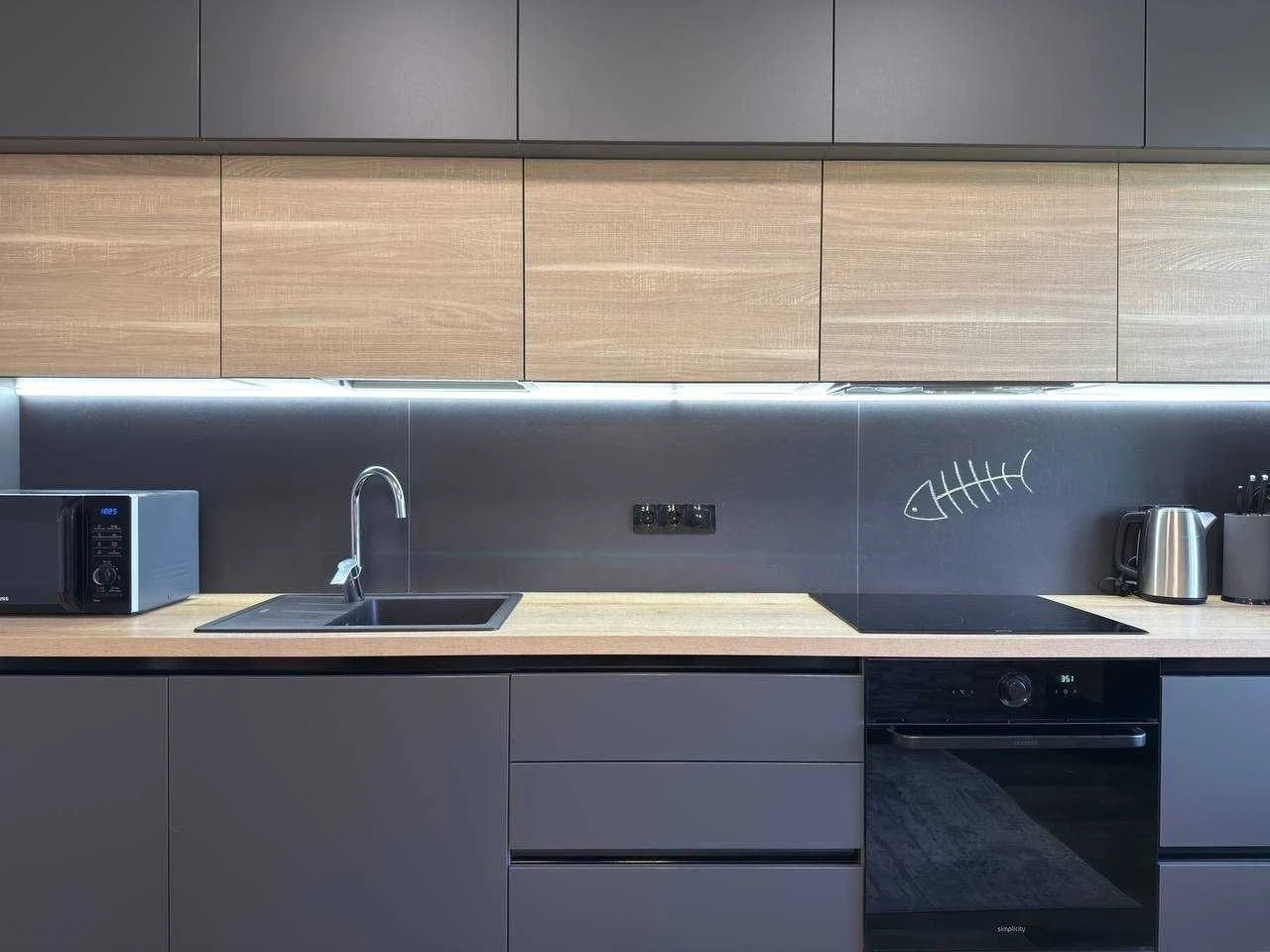 Продам 2х комнатную переулок Кондратьевский,  34