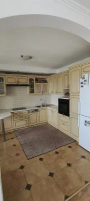 продаж квартири  130 метрів на Кондратьєва