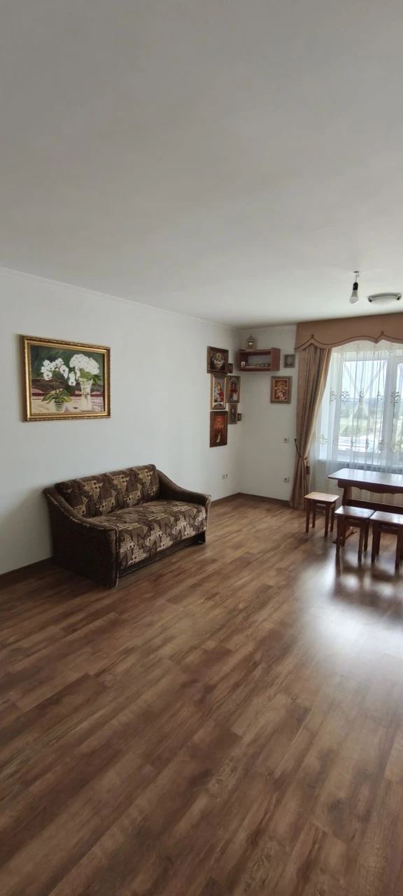продаж квартири  130 метрів на Кондратьєва
