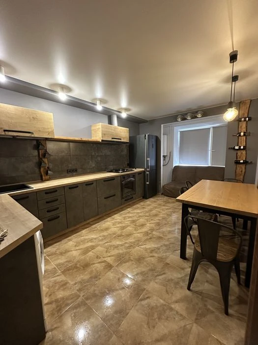 Продам 2 кімнатну квартиру
