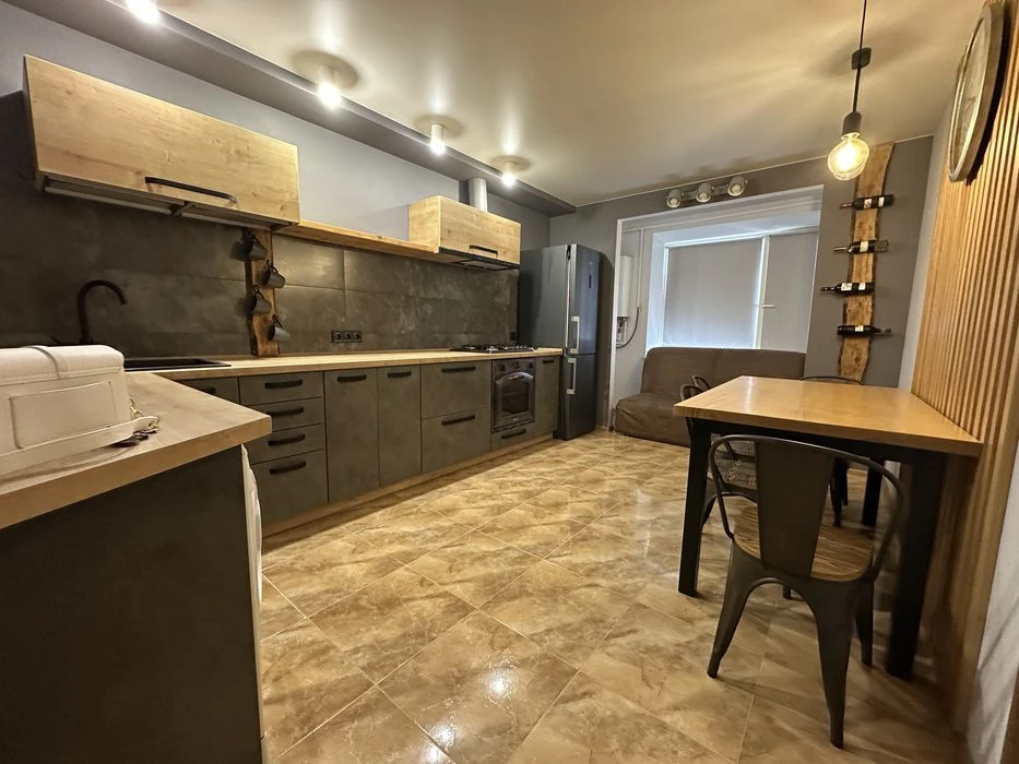 Продам 2 кімнатну квартиру