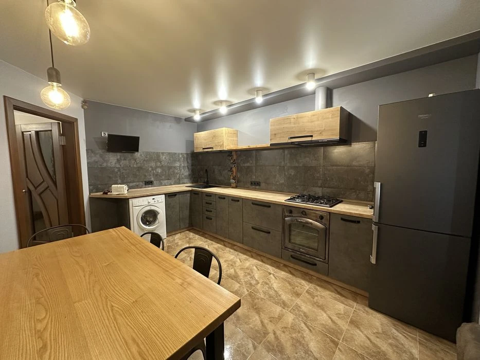 Продам 2 кімнатну квартиру