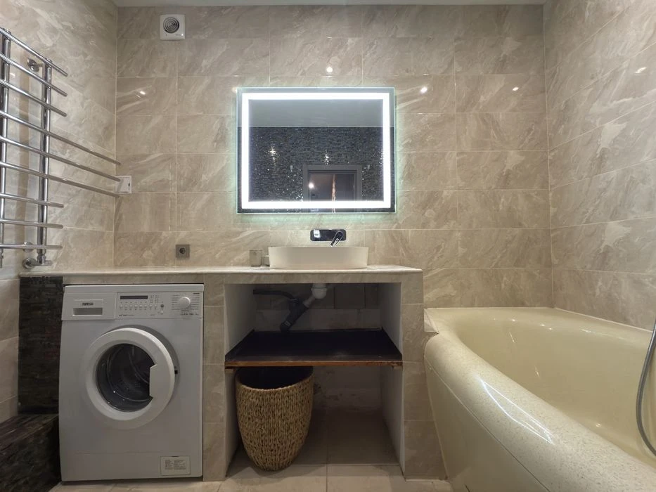Продаж 2 кімнатної квартири , поруч з Мануфактурою