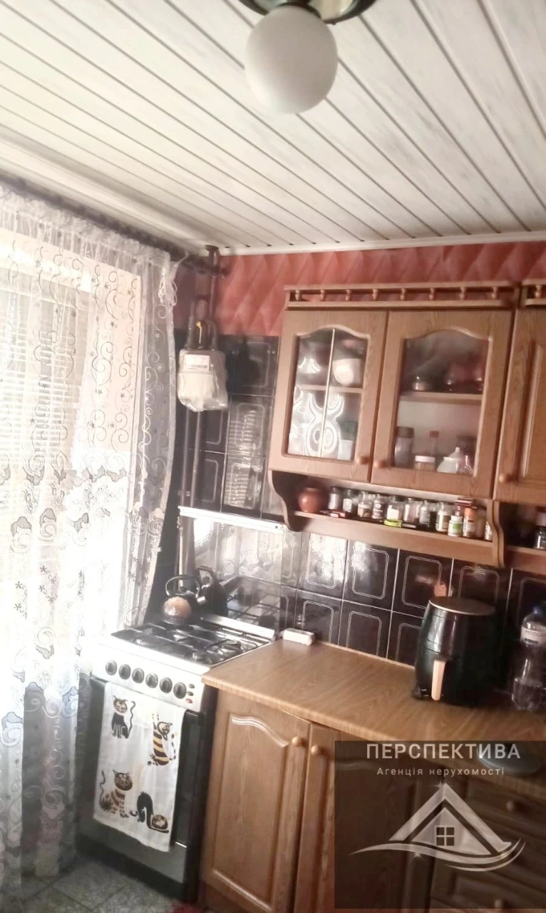 2-кімнатна квартира на 3 поверсі,пр. Перемоги