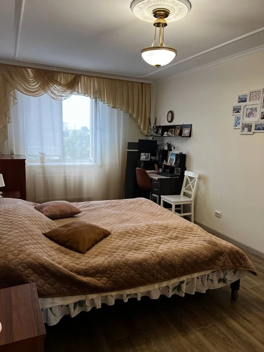 Продам 2-кімнатну квартиру в новобудові з підвалом, автономн