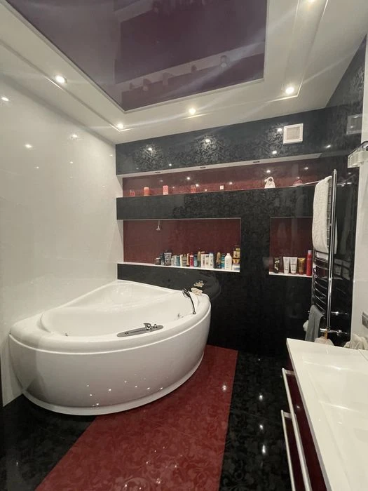 Продам квартиру 162 м.кв, ул.Героев Крут