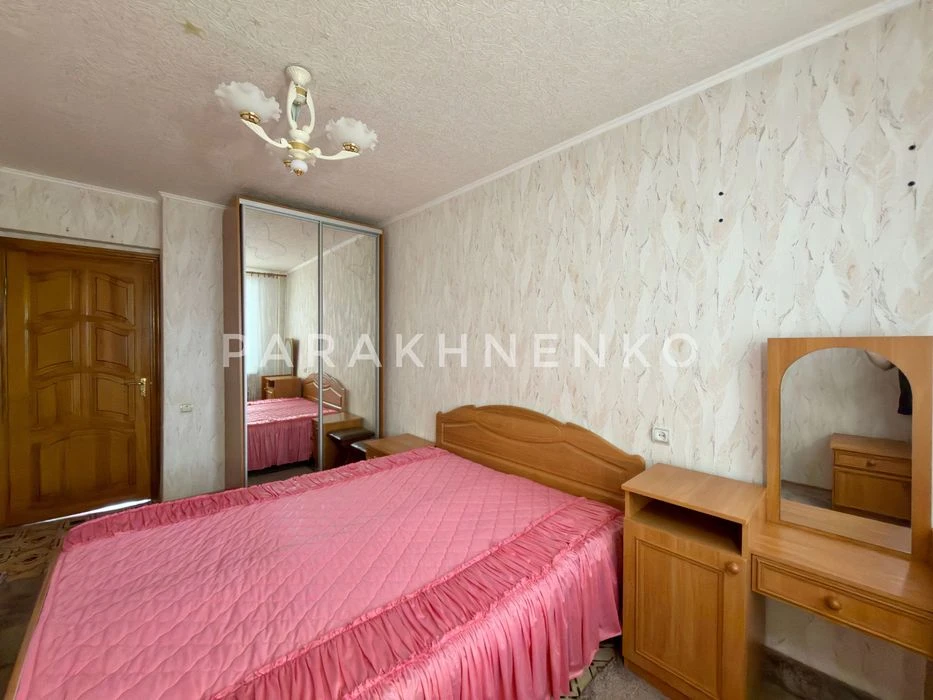 3 кімнатна квартира на вул. Металургів