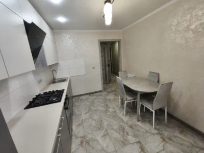 Продам 2к.квартиру в новому будинку по вул. В.Чорновола
