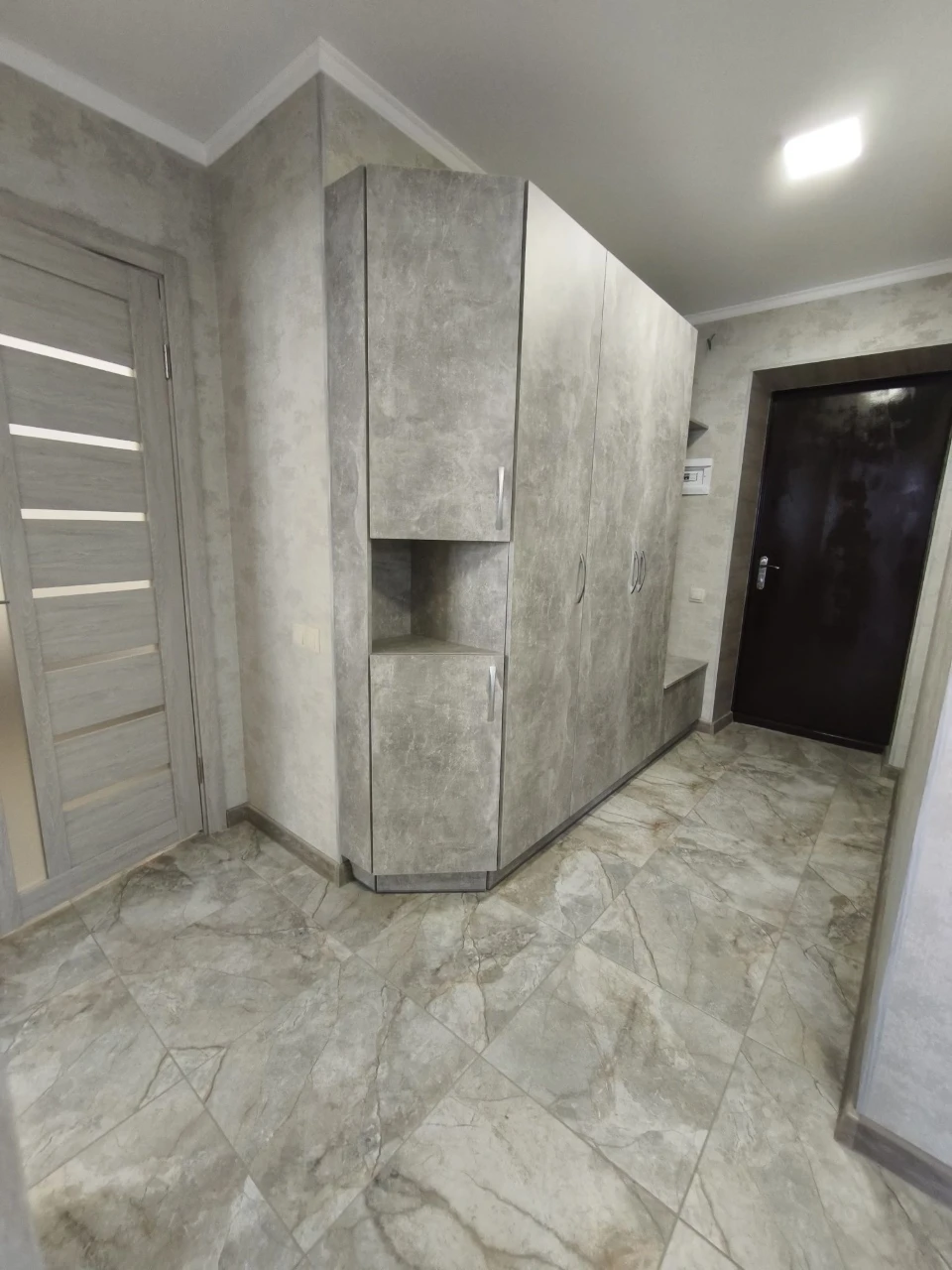 Продам 2к.квартиру в новому будинку по вул. В.Чорновола