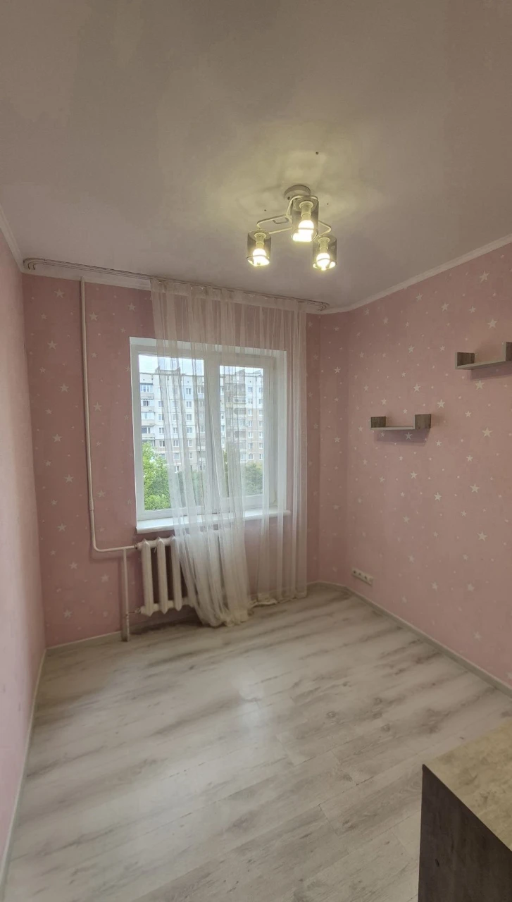 АМЕЛІЯ- продаж 5к квартири в панельному будинку