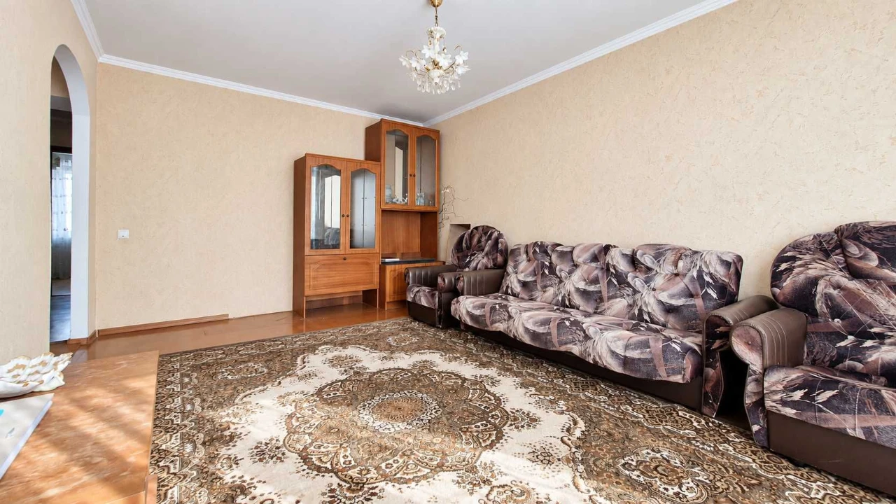 Продам 3-кім квартиру з індивідуальним опаленням в цегляному