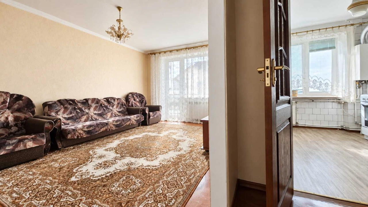 Продам 3-кім квартиру з індивідуальним опаленням в цегляному