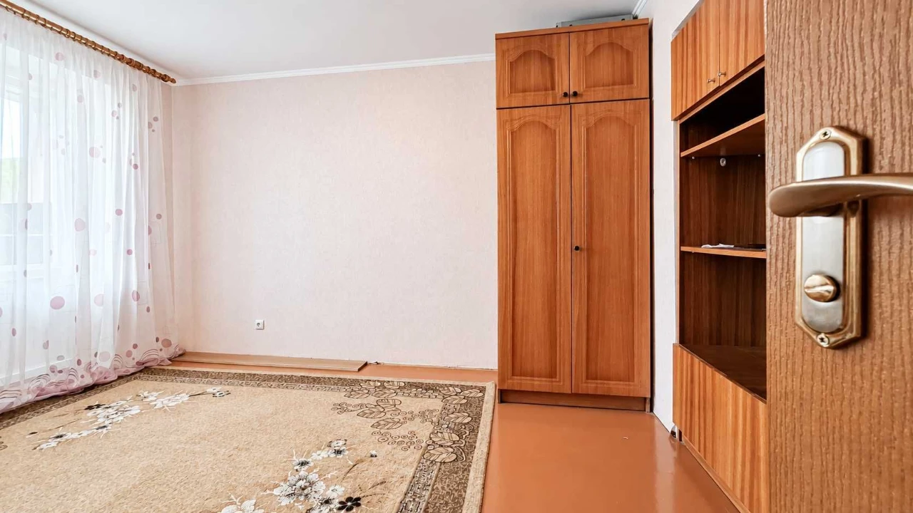 Продам 3-кім квартиру з індивідуальним опаленням в цегляному