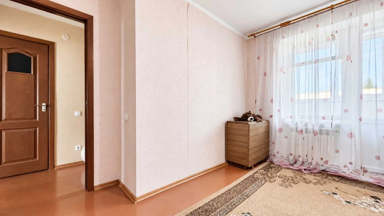 Продам 3-кім квартиру з індивідуальним опаленням в цегляному
