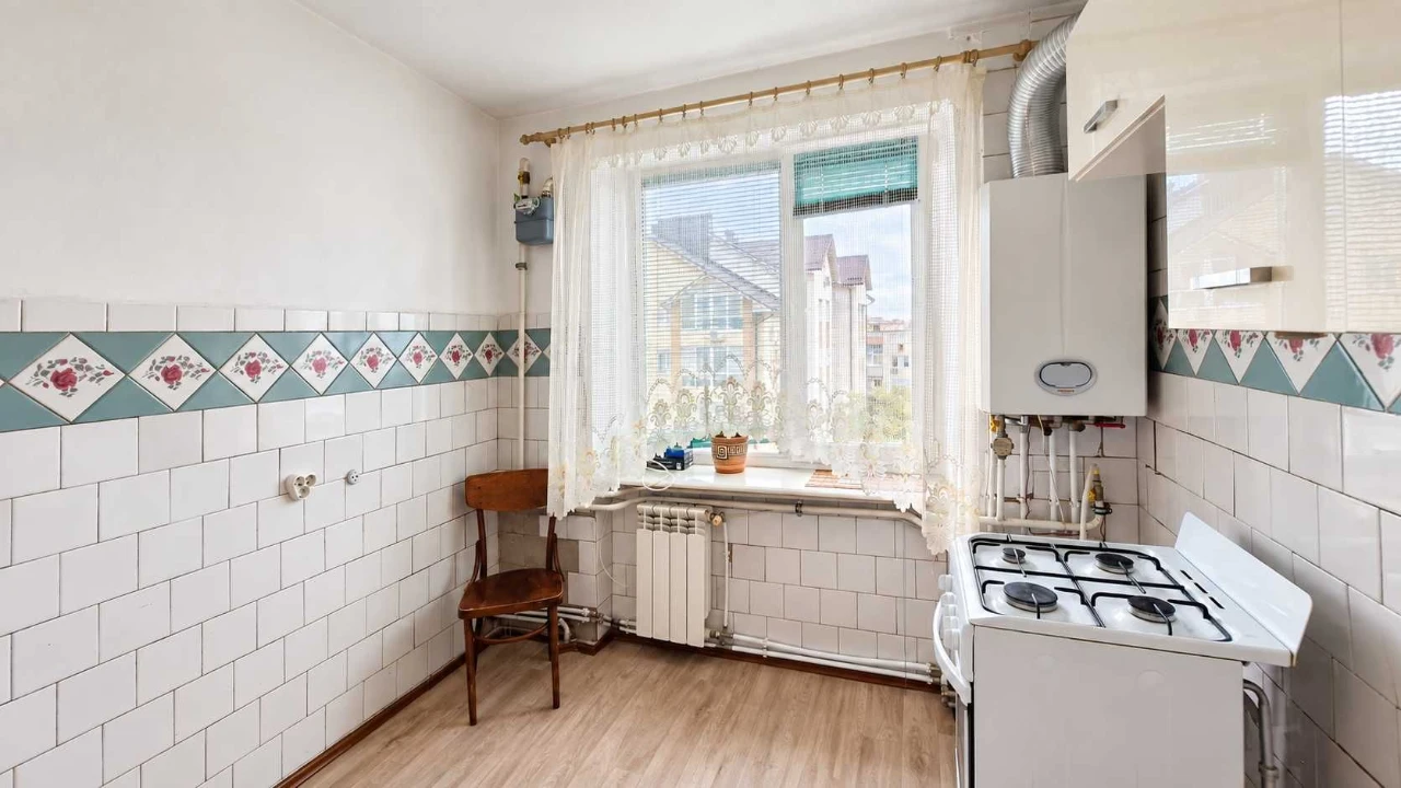 Продам 3-кім квартиру з індивідуальним опаленням в цегляному