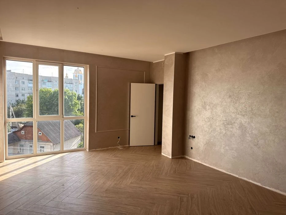 Простора 2-кімнатна квартира 127,4 м² (район Грабник)
