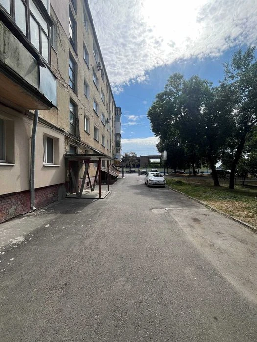 Продаж 1-кімнатної квартири на вул. Дубенська, БОС 280. Друг