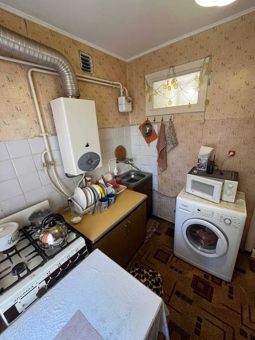 Продаж 1-кімнатної квартири на вул. Дубенська, БОС 280. Друг