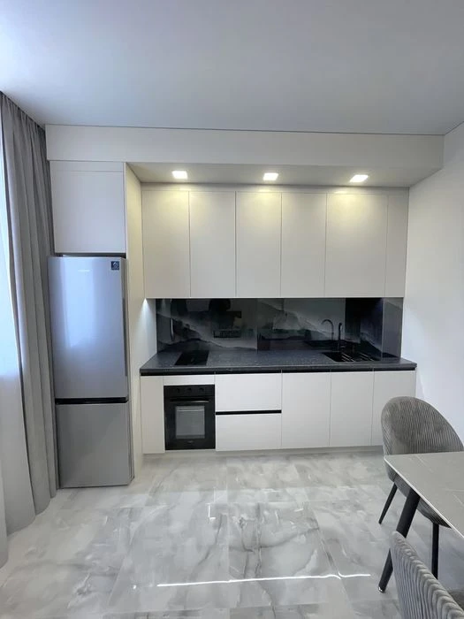 ТЕРМІНОВО  1 кімнатна квартира  площею 49 м.кв - РУМ