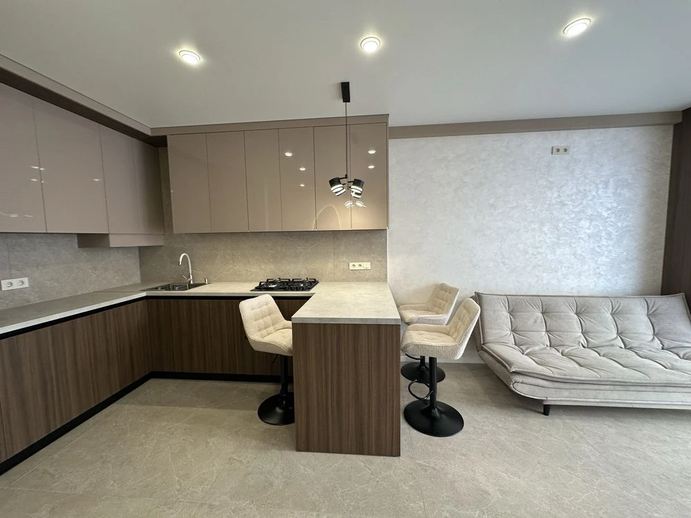 Продам 2-кімнатну квартиру . Новобудова з ремонтом