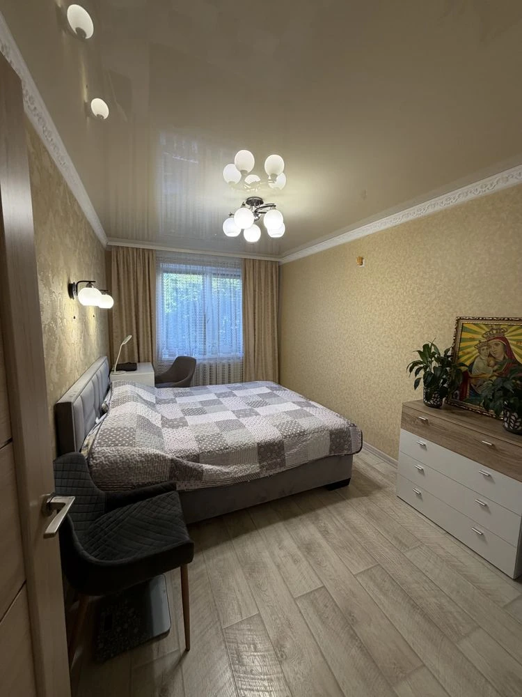Продаж,3-кімнатна квартира 67 м² з меблями та технікою ,вул.
