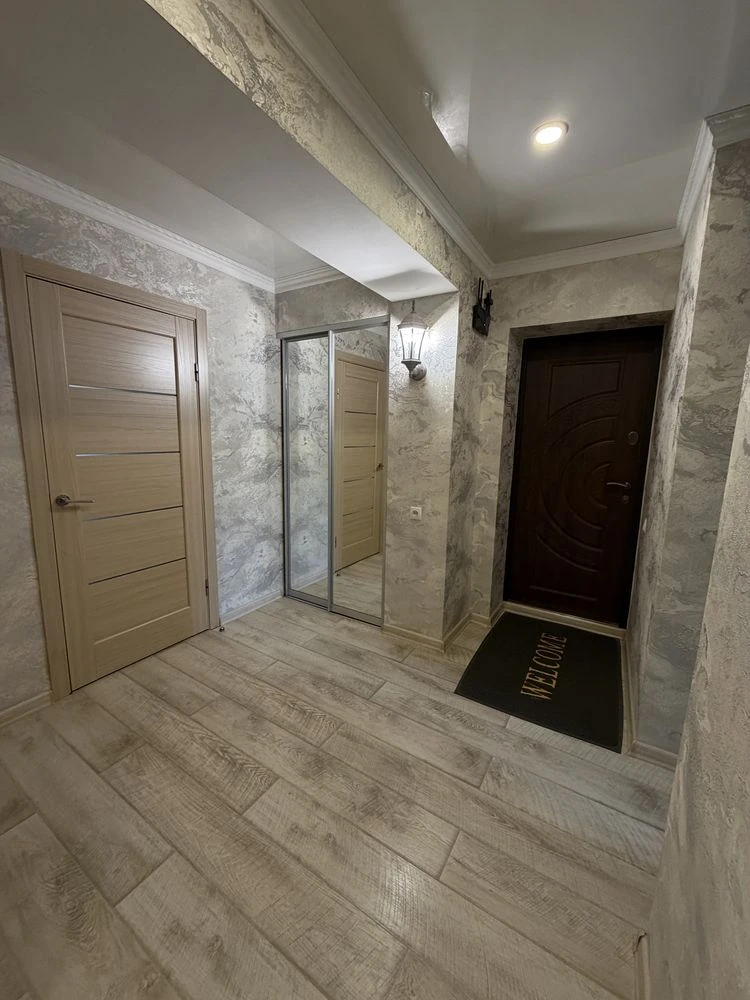 Продаж,3-кімнатна квартира 67 м² з меблями та технікою ,вул.