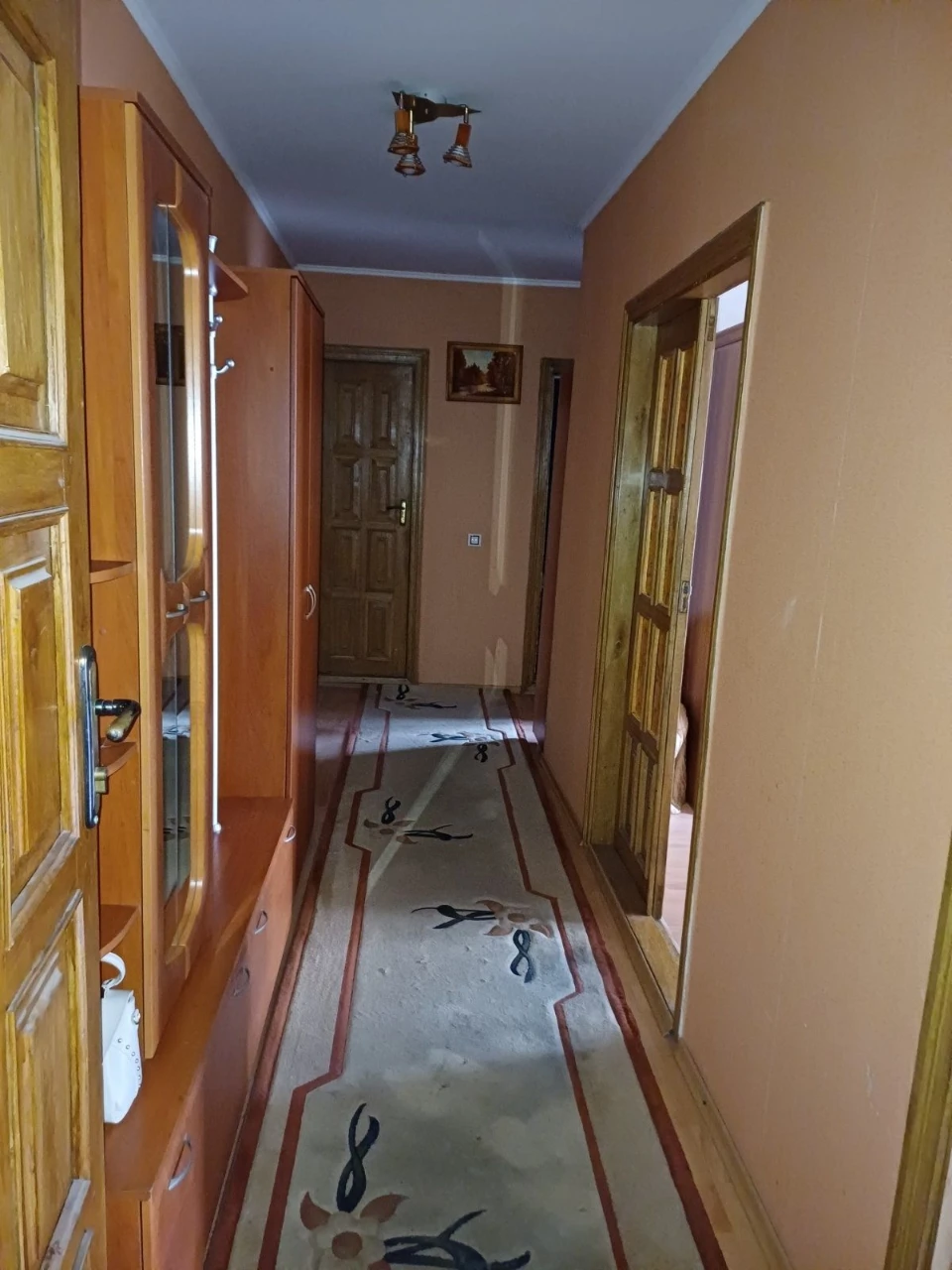 Продам 3 - кімнатну квартиру. Р-н. Північний. Вул. Р. Шухеви