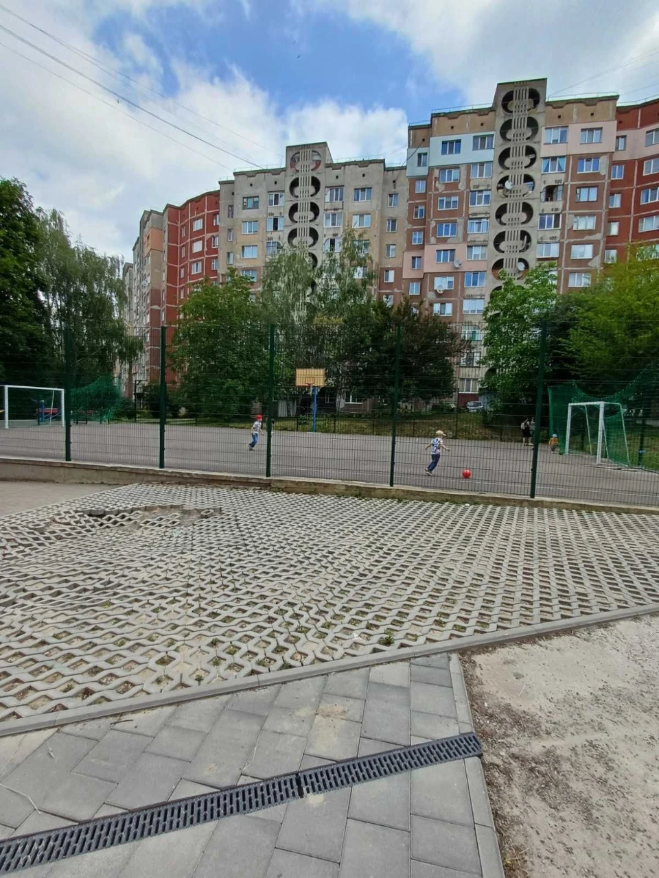 Продам 3 - кімнатну квартиру. Р-н. Північний. Вул. Р. Шухеви