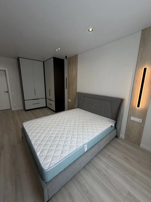 Продаж двокімнатної квартири з ремонтом ,меблями та технікою