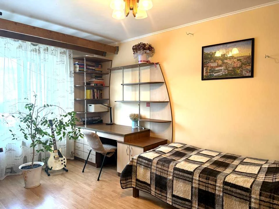 Квартира. Рівне, Академіка Грушевського вул.