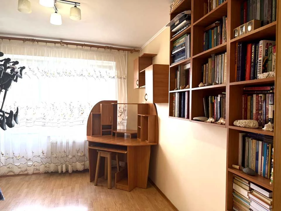 Квартира. Рівне, Академіка Грушевського вул.