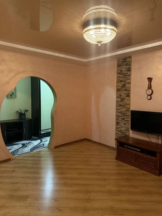 Продаж 4 кімнатноі квартири