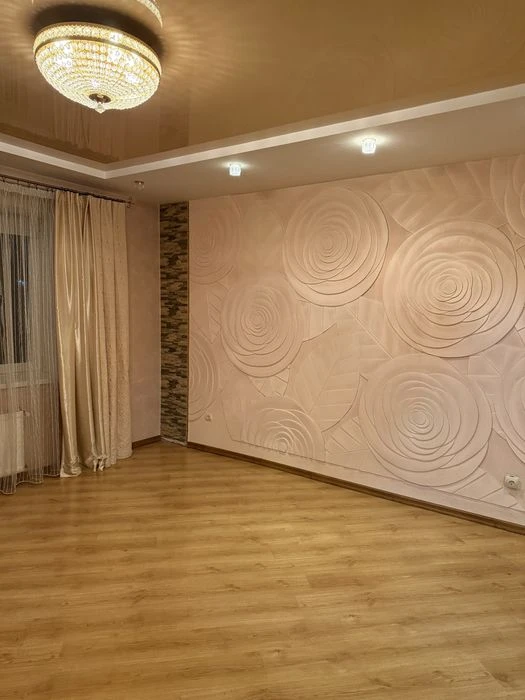 Продаж 4 кімнатноі квартири