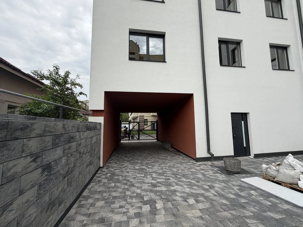 Продаж двох кімнатної квартири центр міста , вул Клешканя