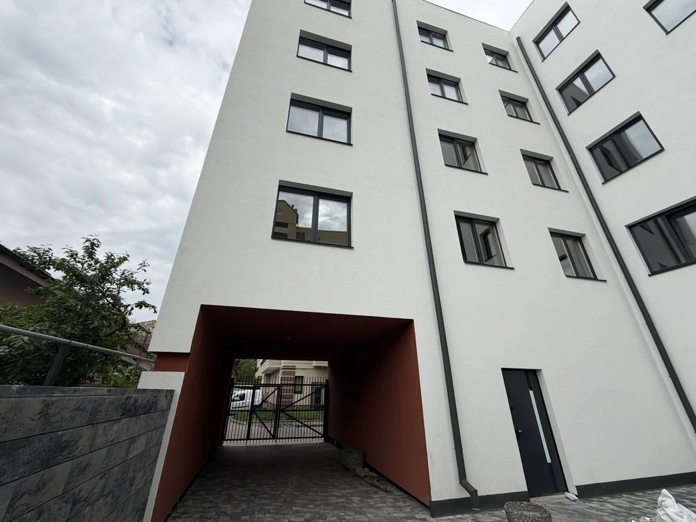 Продаж двох кімнатної квартири центр міста , вул Клешканя