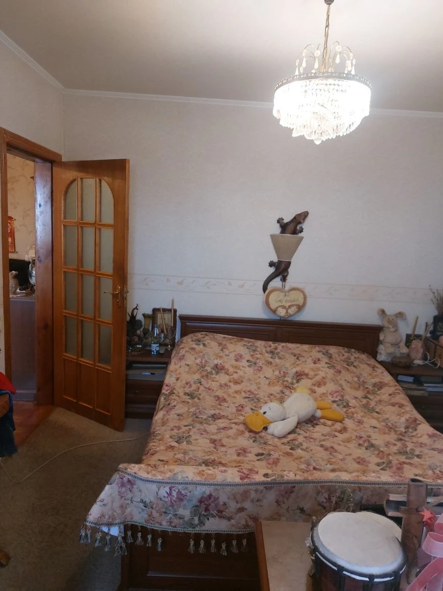 4-комн.кв-ра.100м.Милославская 37.ТОРГ.